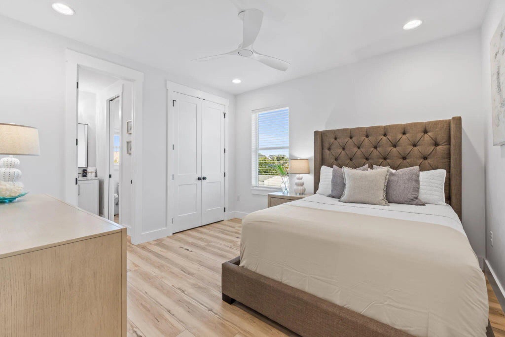 38 of 69 - 7028 Thomas Drive, Panama City Beach, FL