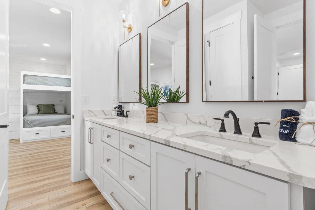 42 of 69 - 7028 Thomas Drive, Panama City Beach, FL