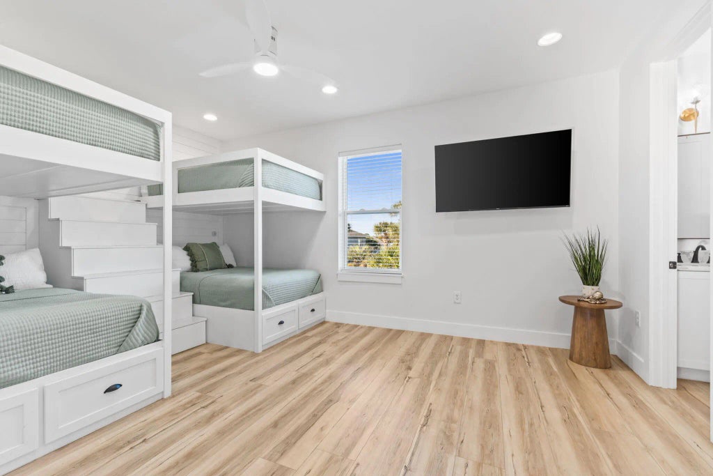 43 of 69 - 7028 Thomas Drive, Panama City Beach, FL