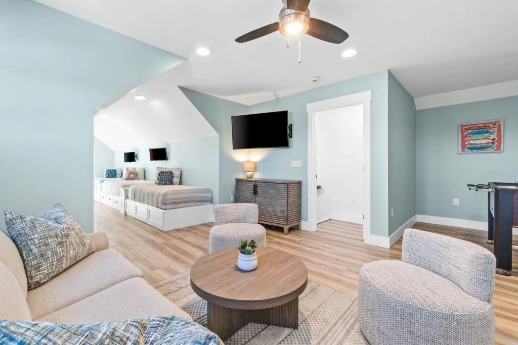 50 of 69 - 7028 Thomas Drive, Panama City Beach, FL