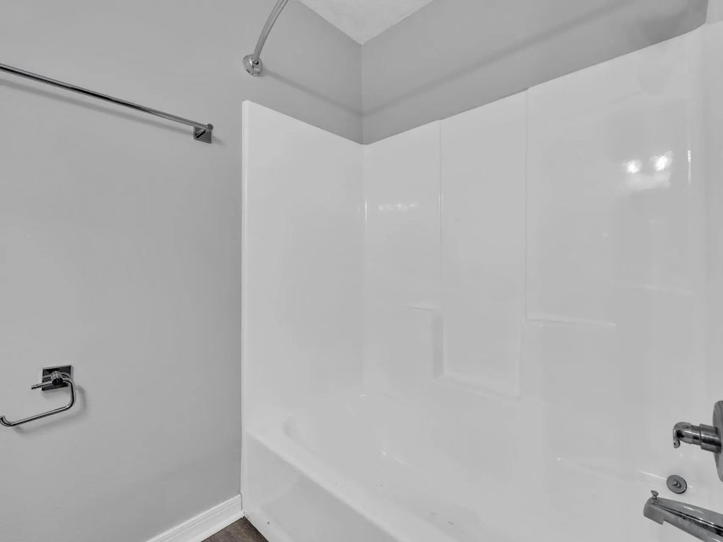 10 of 48 - 119-123 Hampton Drive, Crestview, FL