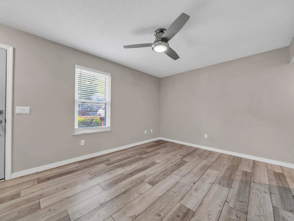 21 of 48 - 119-123 Hampton Drive, Crestview, FL