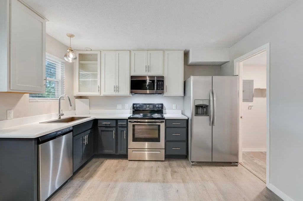 32 of 48 - 119-123 Hampton Drive, Crestview, FL