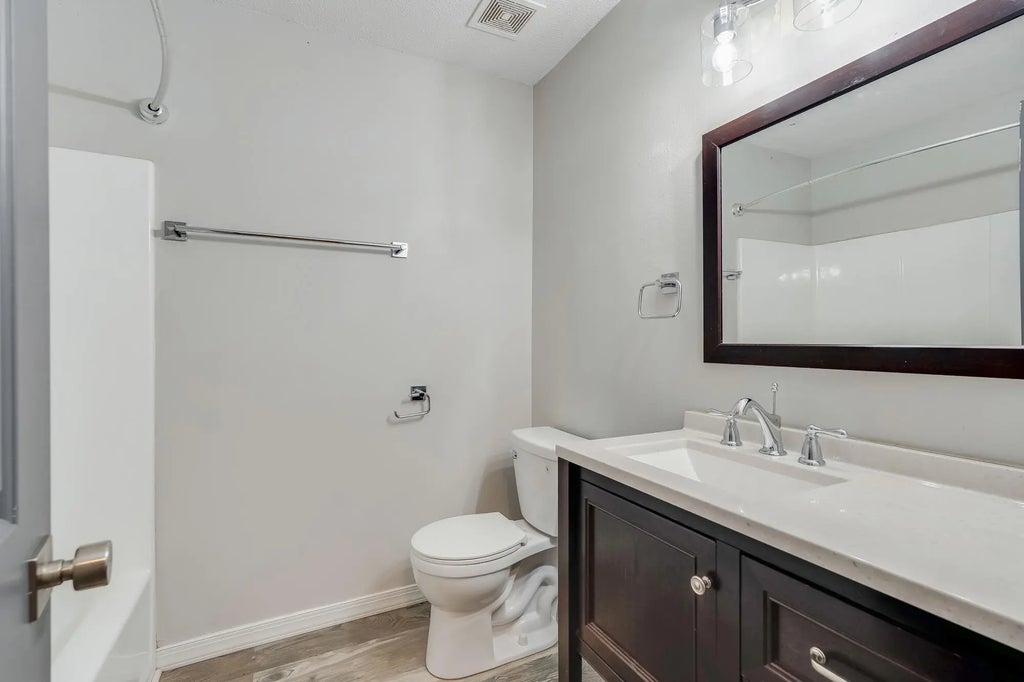 45 of 48 - 119-123 Hampton Drive, Crestview, FL