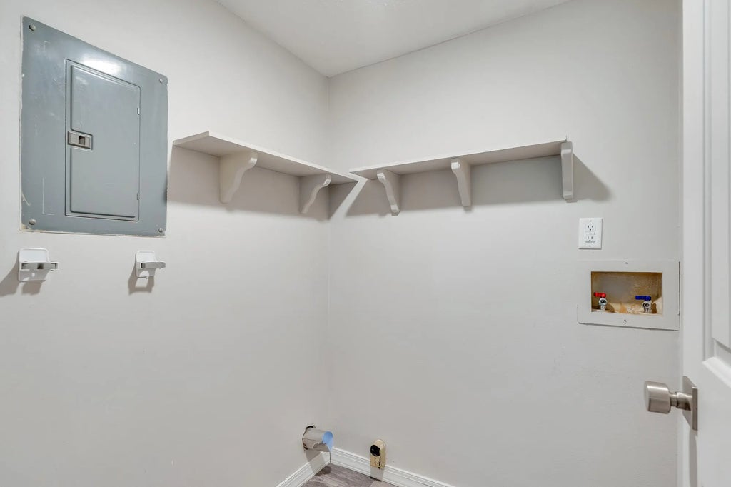 47 of 48 - 119-123 Hampton Drive, Crestview, FL