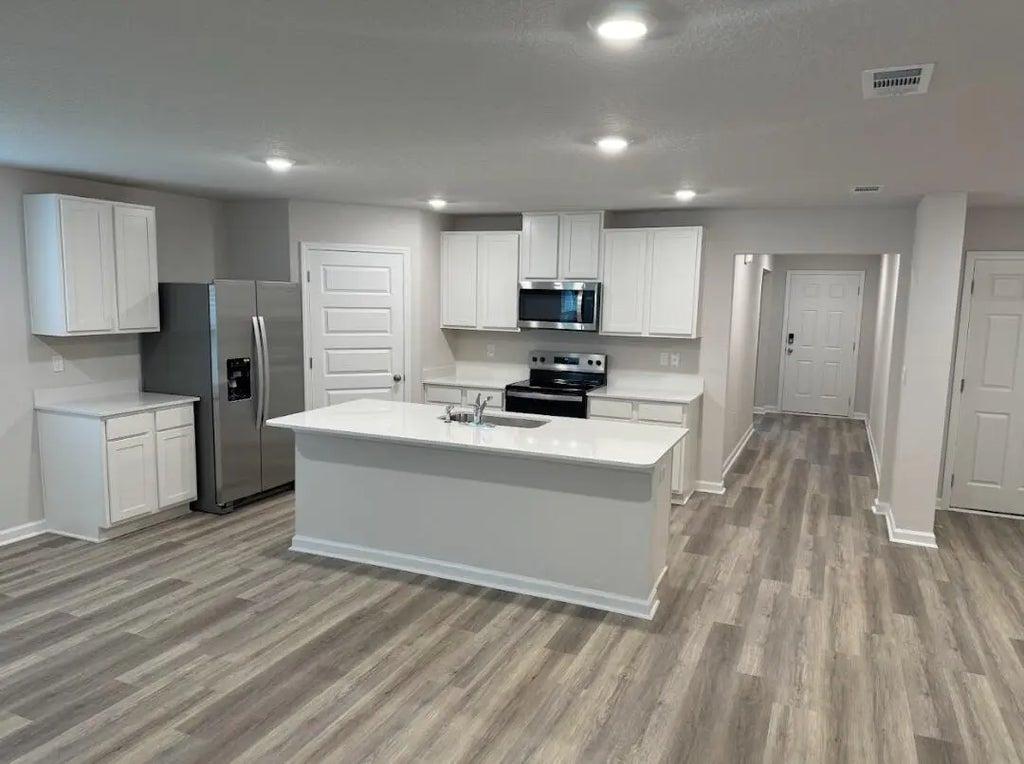 7 of 10 - 537 Mary Lou Way, Crestview, FL