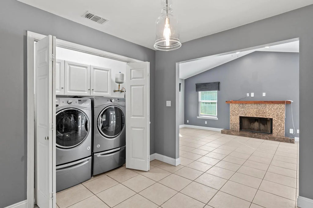 10 of 37 - 218 Sparkleberry Lane, Freeport, FL