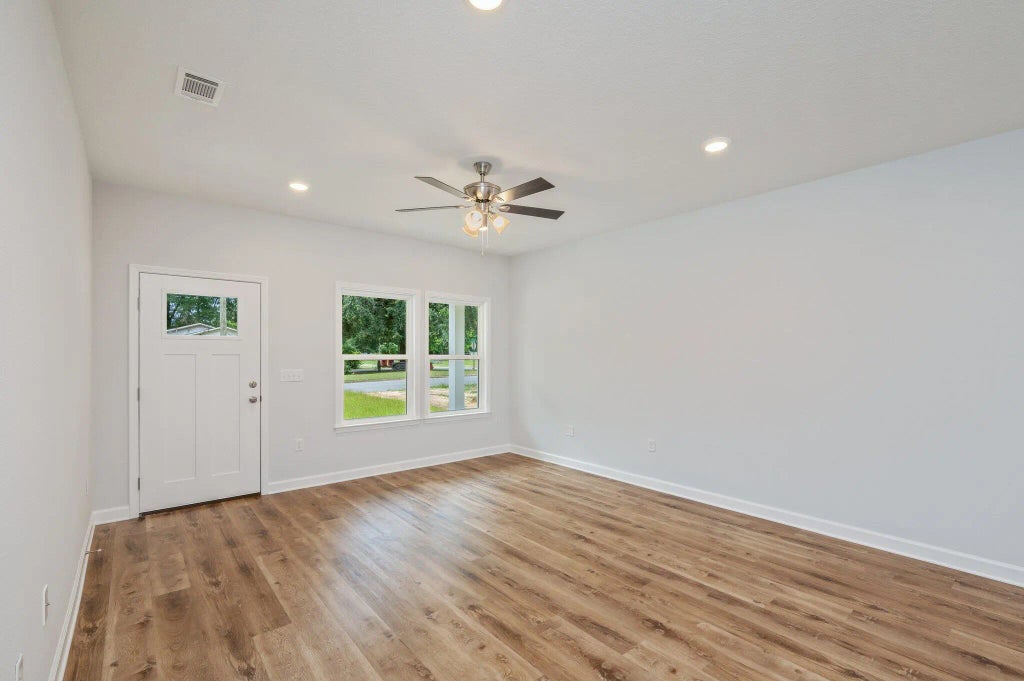 3 of 30 - 585 Brock Avenue, Crestview, FL
