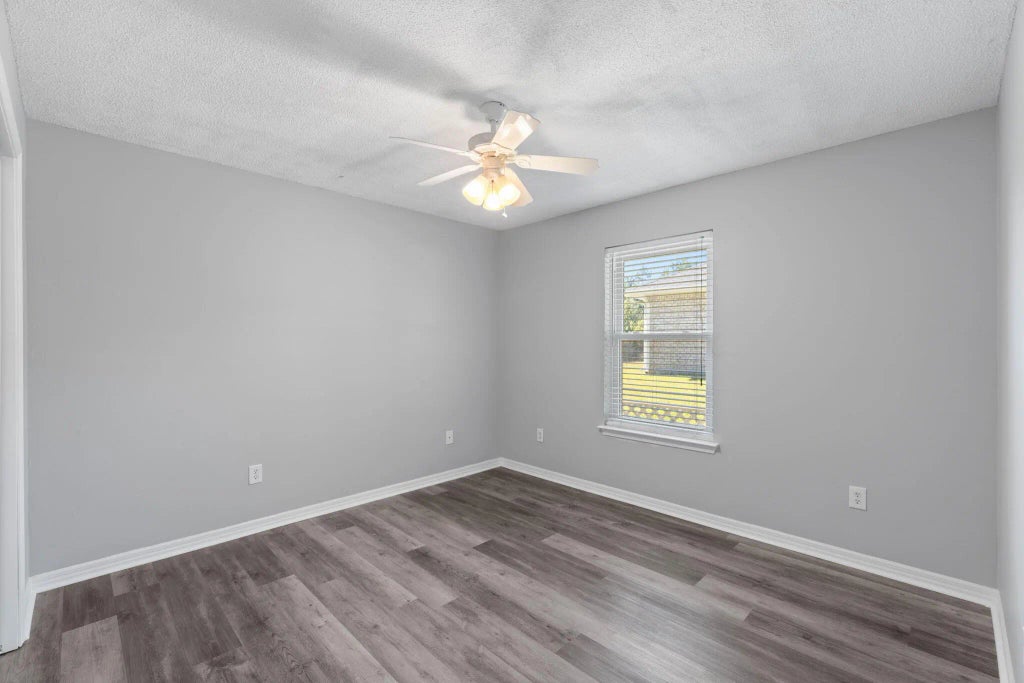 17 of 41 - 7401 Sandstone Street, Navarre, FL