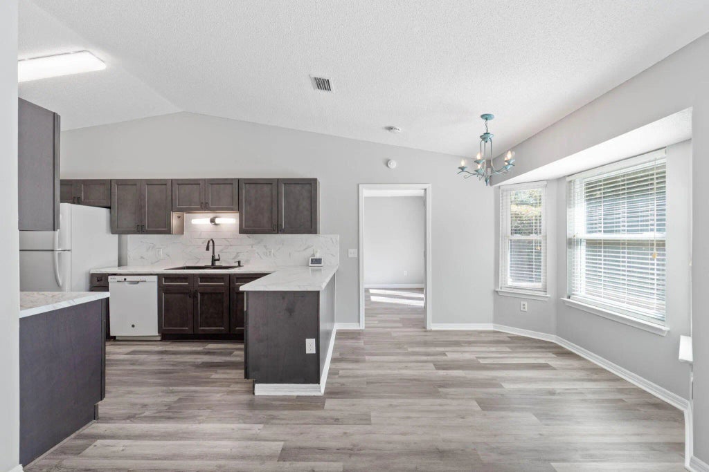 8 of 41 - 7401 Sandstone Street, Navarre, FL
