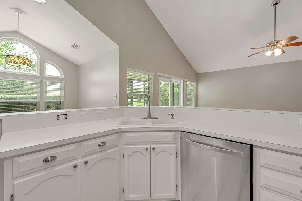 15 of 61 - 901 Shalimar Cove, Shalimar, FL