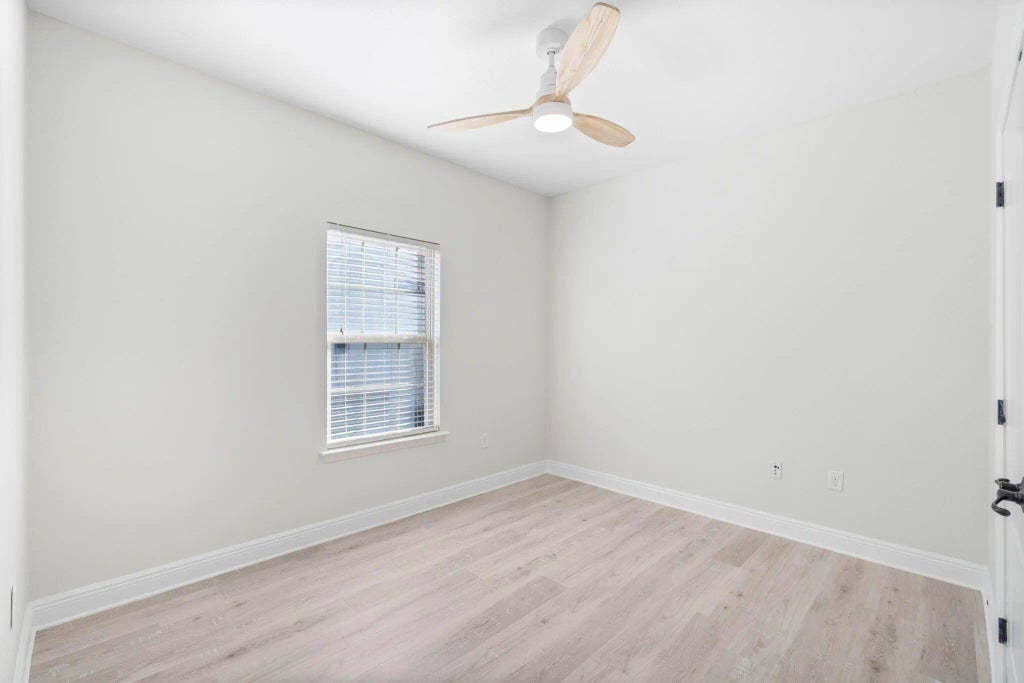 23 of 41 - 2071 Fountainview Drive, Navarre, FL