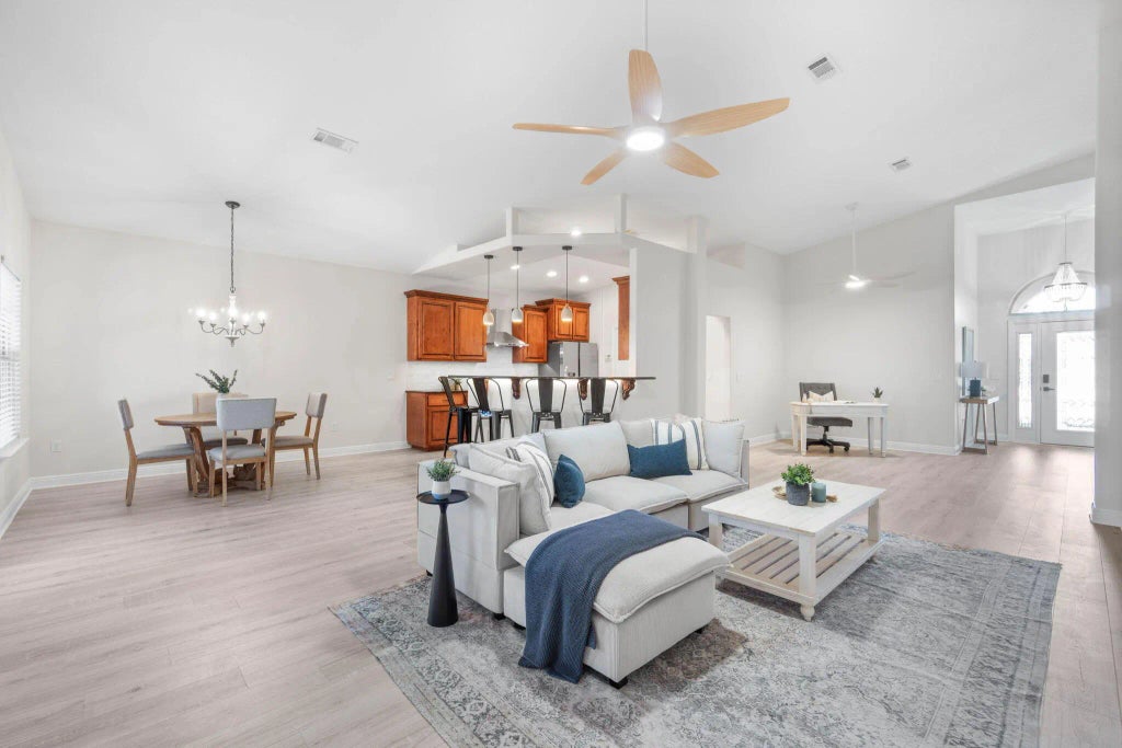 7 of 41 - 2071 Fountainview Drive, Navarre, FL