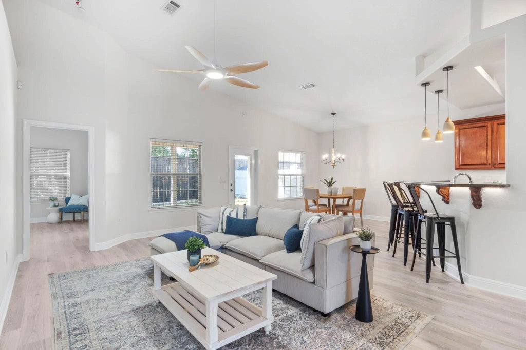 8 of 41 - 2071 Fountainview Drive, Navarre, FL
