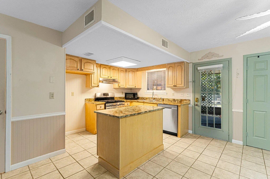 9 of 26 - 176 White Sandy Drive, Panama City Beach, FL