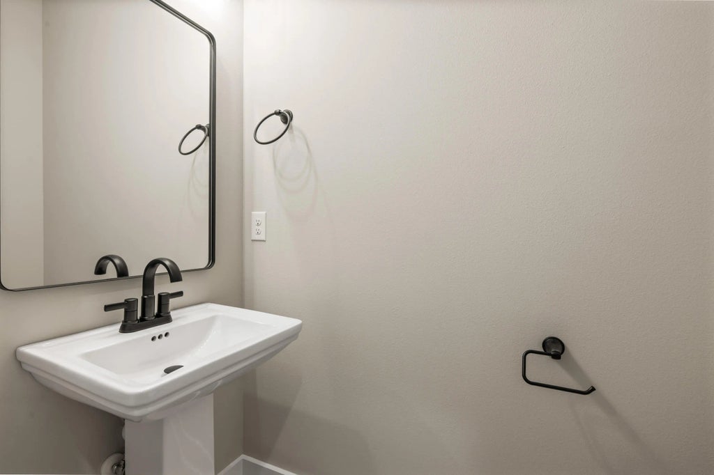 8 of 44 - 164 Westview Avenue, Valparaiso, FL