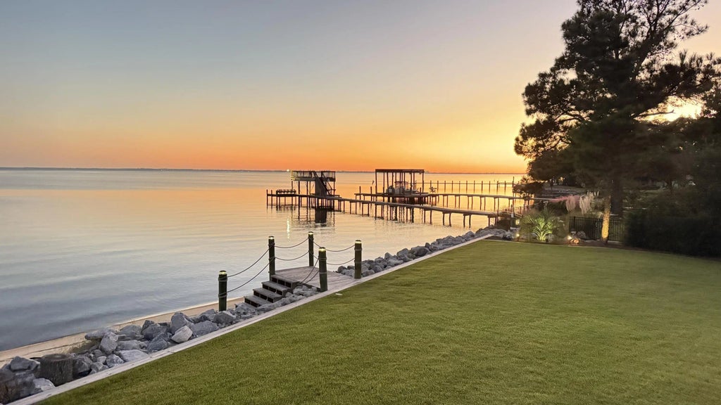 39 of 40 - 68 Dolphin Place, Freeport, FL