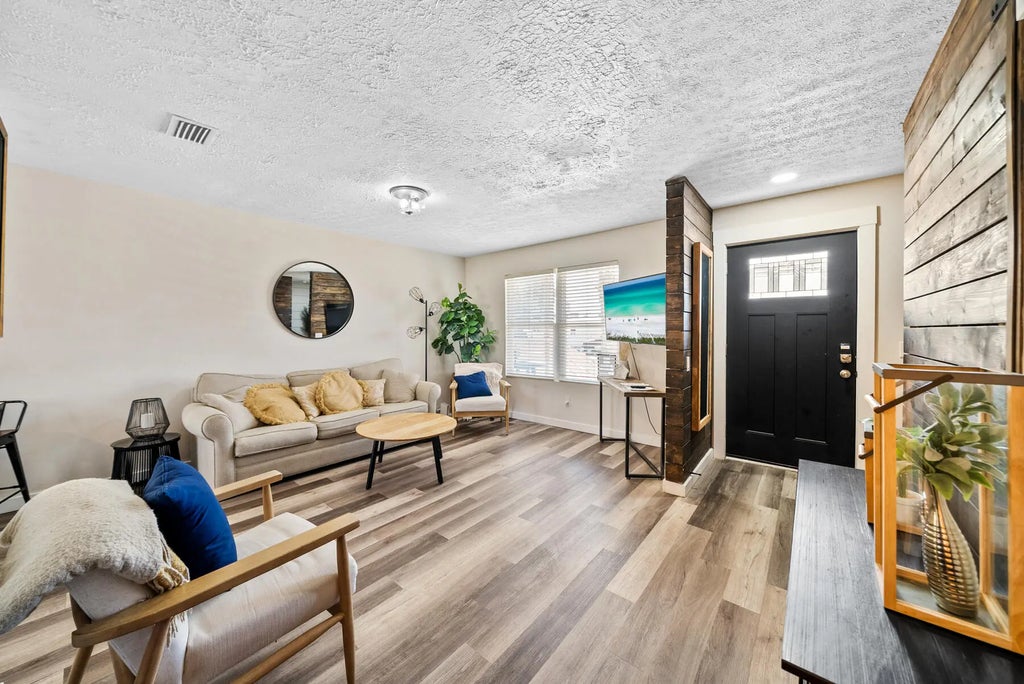 2 of 43 - 5812 Beach Drive B, Panama City Beach, FL