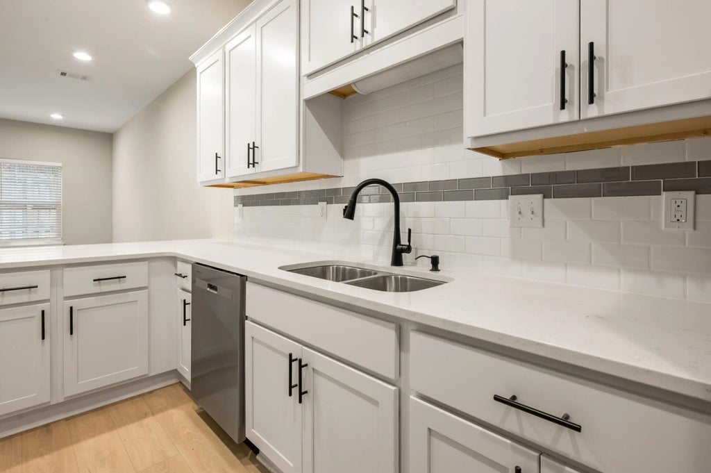 17 of 42 - 160 Westview Avenue, Valparaiso, FL