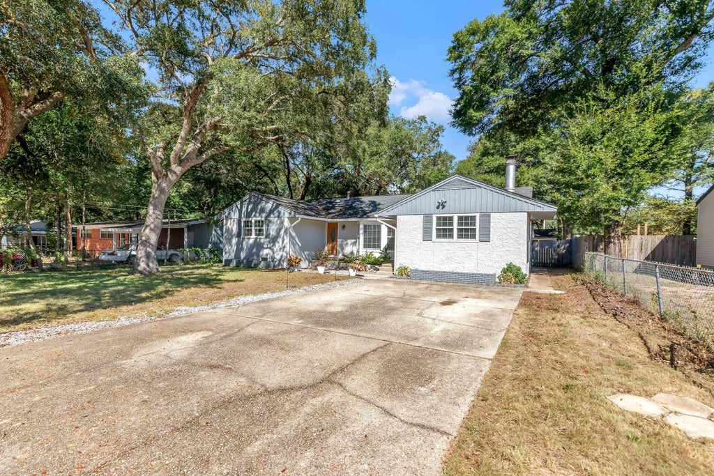 4 of 42 - 348 Chicago Avenue, Valparaiso, FL