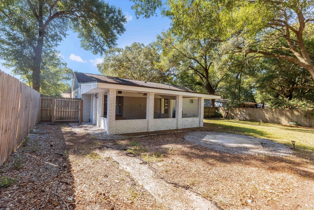 7 of 42 - 348 Chicago Avenue, Valparaiso, FL