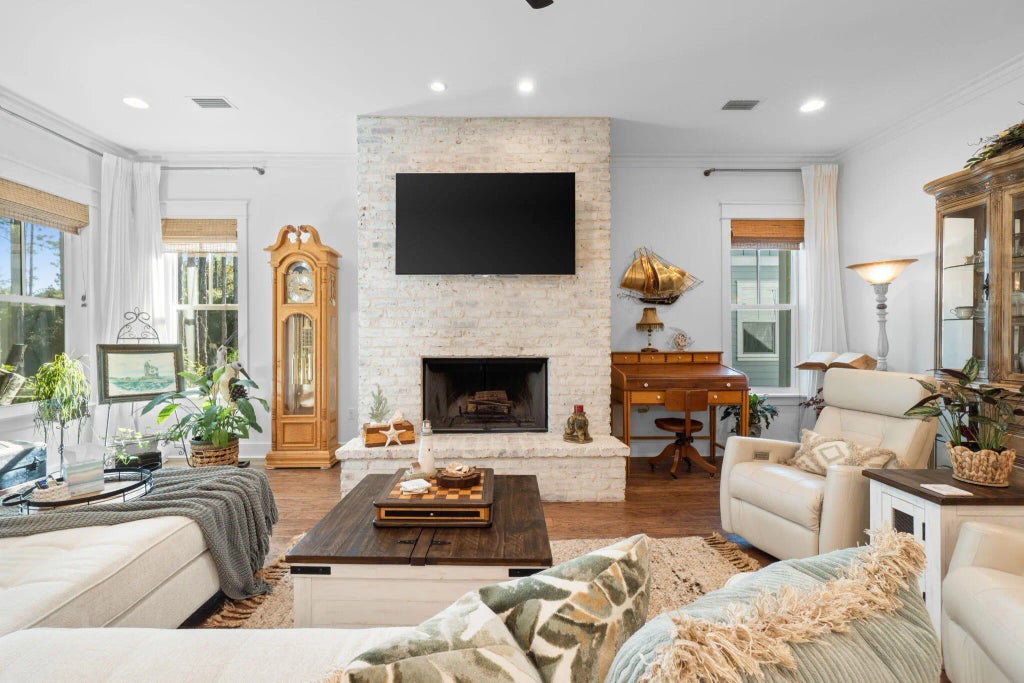 21 of 68 - 654 Breakers Street, Inlet Beach, FL