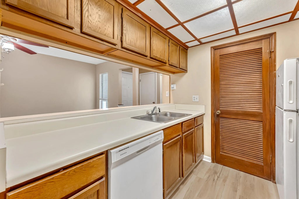 28 of 31 - 31 Se Park Circle 3, Fort Walton Beach, FL
