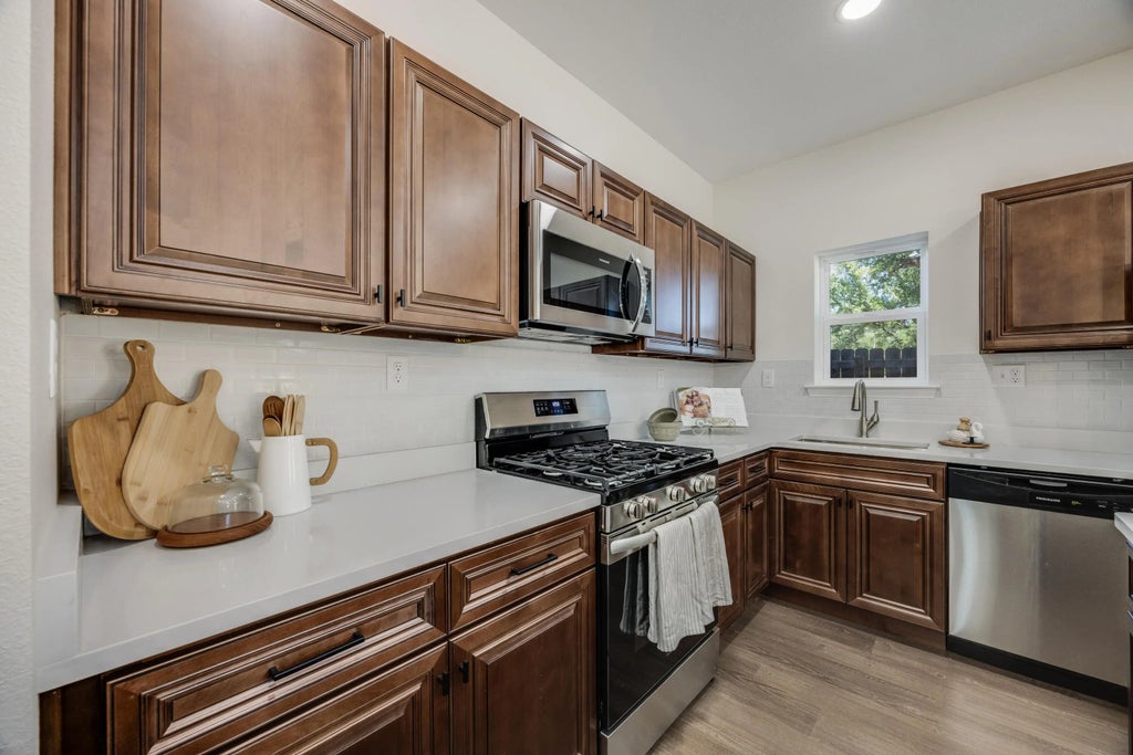 18 of 47 - 751 Amos Street A And B, Crestview, FL