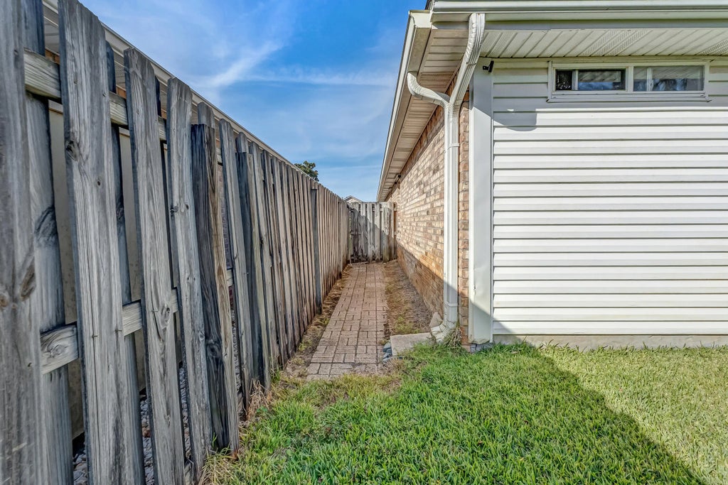 39 of 40 - 1612 Trent Street, Fort Walton Beach, FL