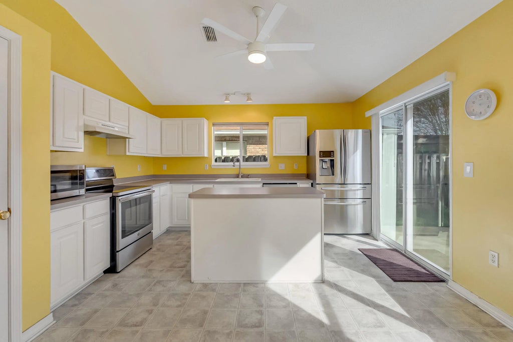 9 of 40 - 1612 Trent Street, Fort Walton Beach, FL