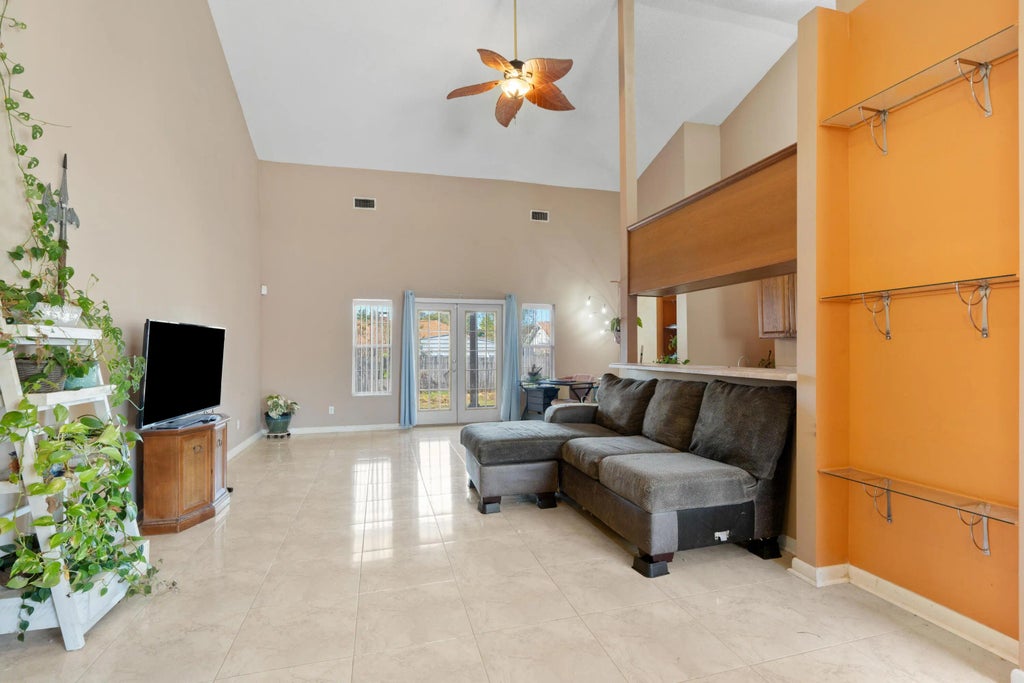 3 of 22 - 46 Brenda Lane, Mary Esther, FL