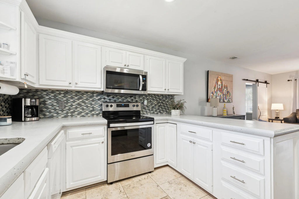 9 of 27 - 243 Allen Avenue, Panama City, FL