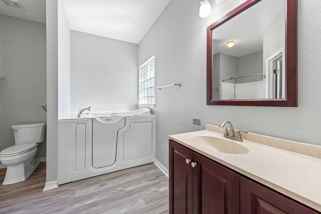 29 of 50 - 2621 Barefoot Creek Circle, Navarre, FL