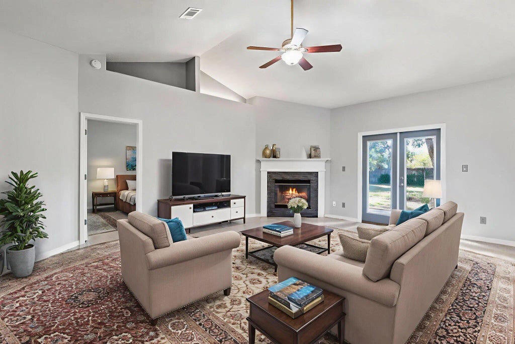 3 of 50 - 2621 Barefoot Creek Circle, Navarre, FL