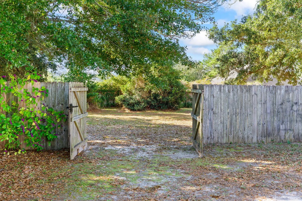 43 of 50 - 2621 Barefoot Creek Circle, Navarre, FL