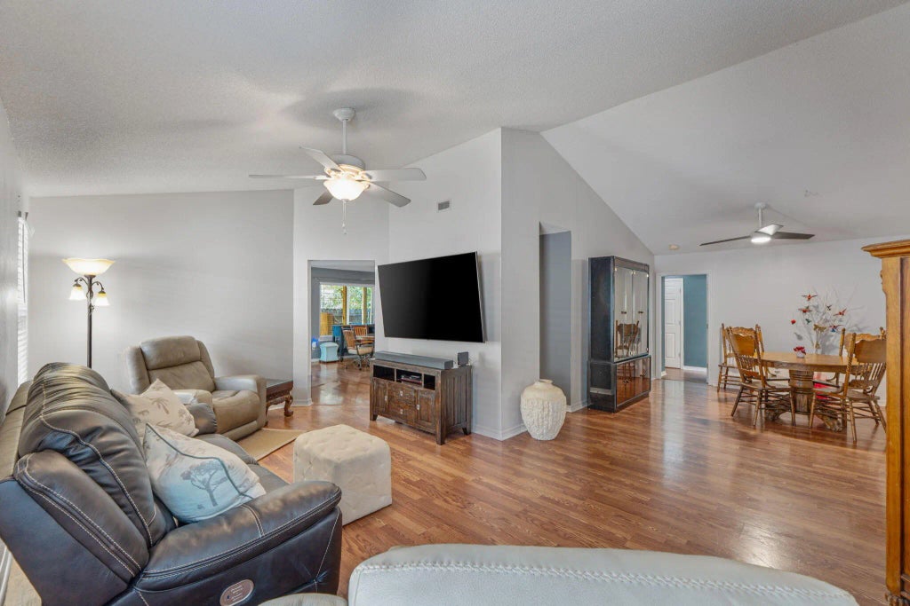 13 of 45 - 1739 Ivalea Circle, Navarre, FL