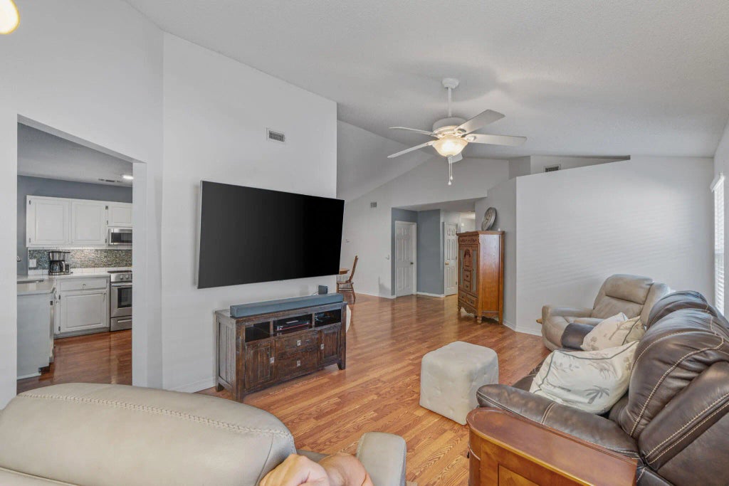 14 of 45 - 1739 Ivalea Circle, Navarre, FL