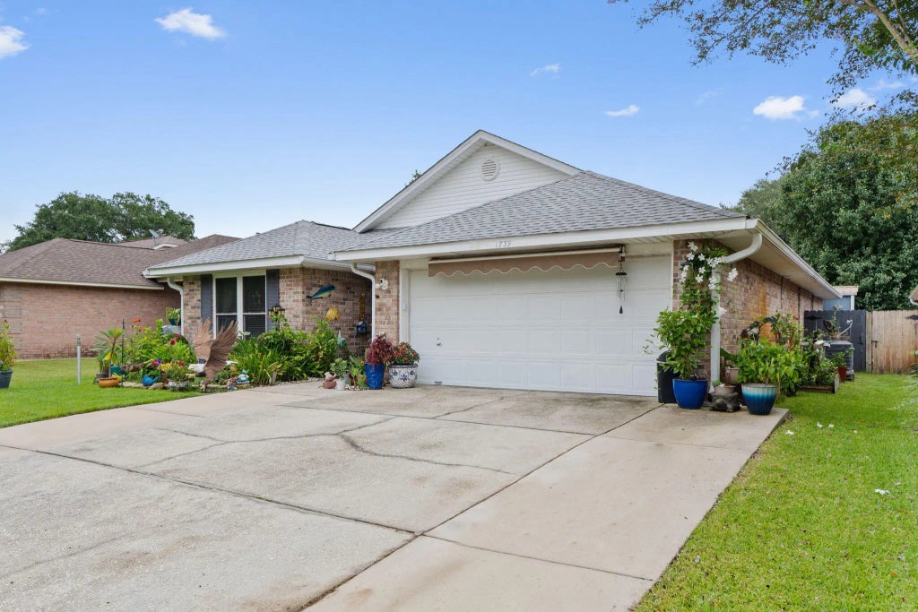 2 of 45 - 1739 Ivalea Circle, Navarre, FL