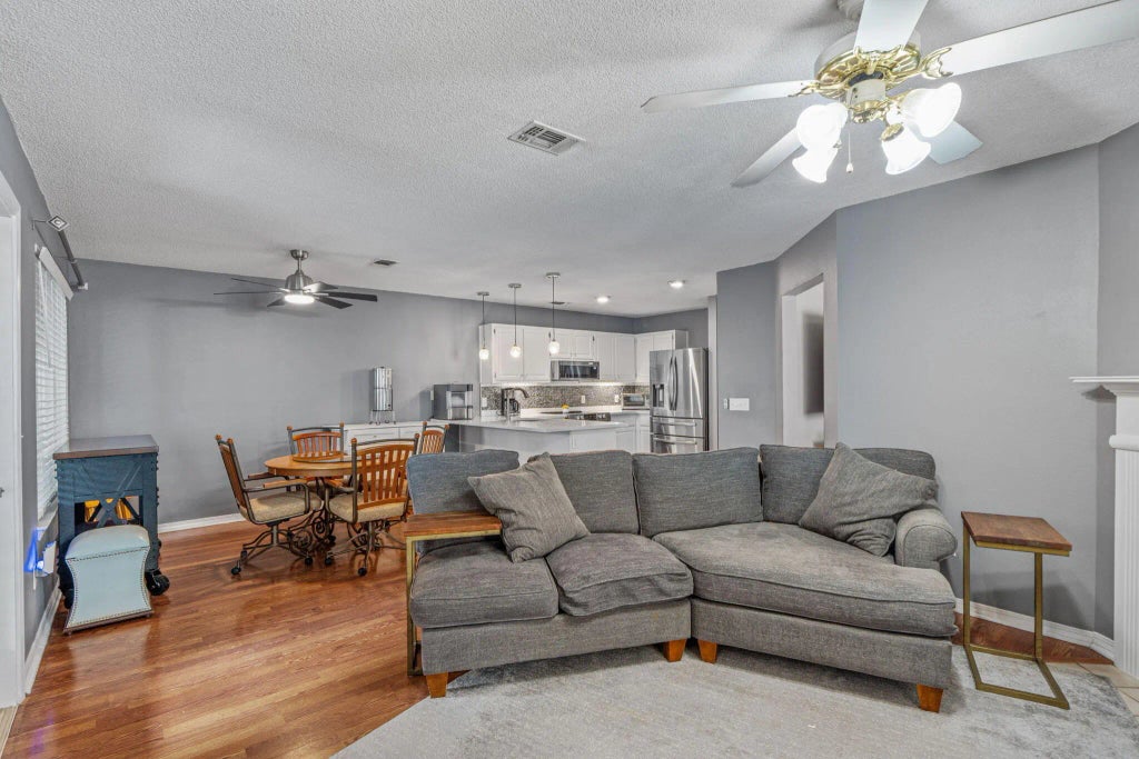 23 of 45 - 1739 Ivalea Circle, Navarre, FL