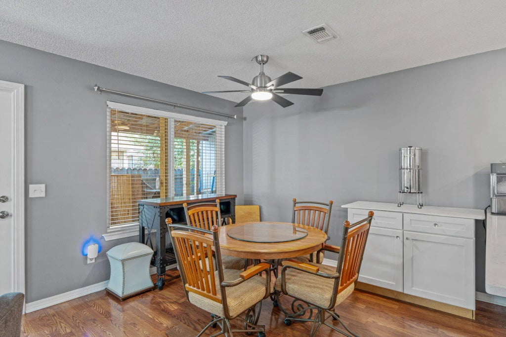 25 of 45 - 1739 Ivalea Circle, Navarre, FL