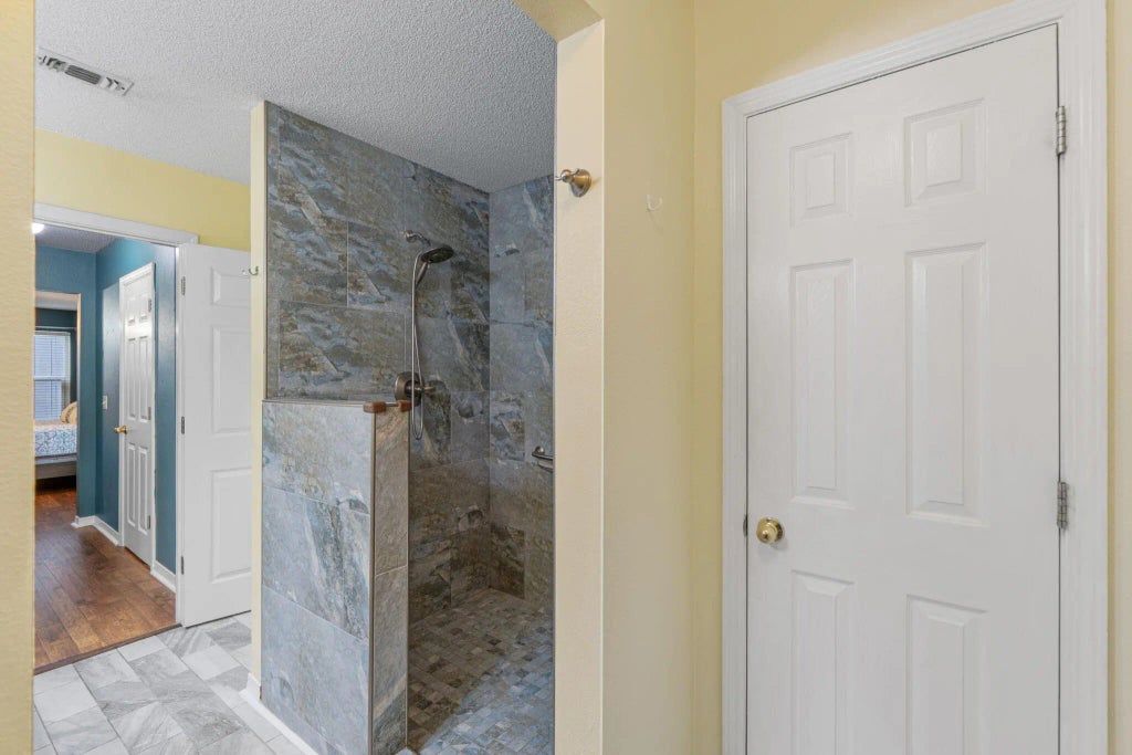 36 of 45 - 1739 Ivalea Circle, Navarre, FL