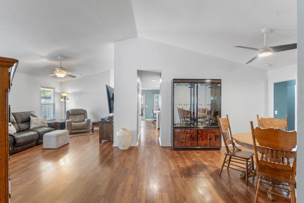 8 of 45 - 1739 Ivalea Circle, Navarre, FL