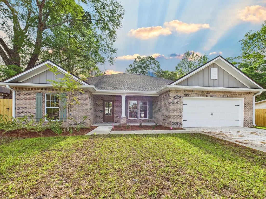 1 of 37 - 122 Jimmy Street, Fort Walton Beach, FL
