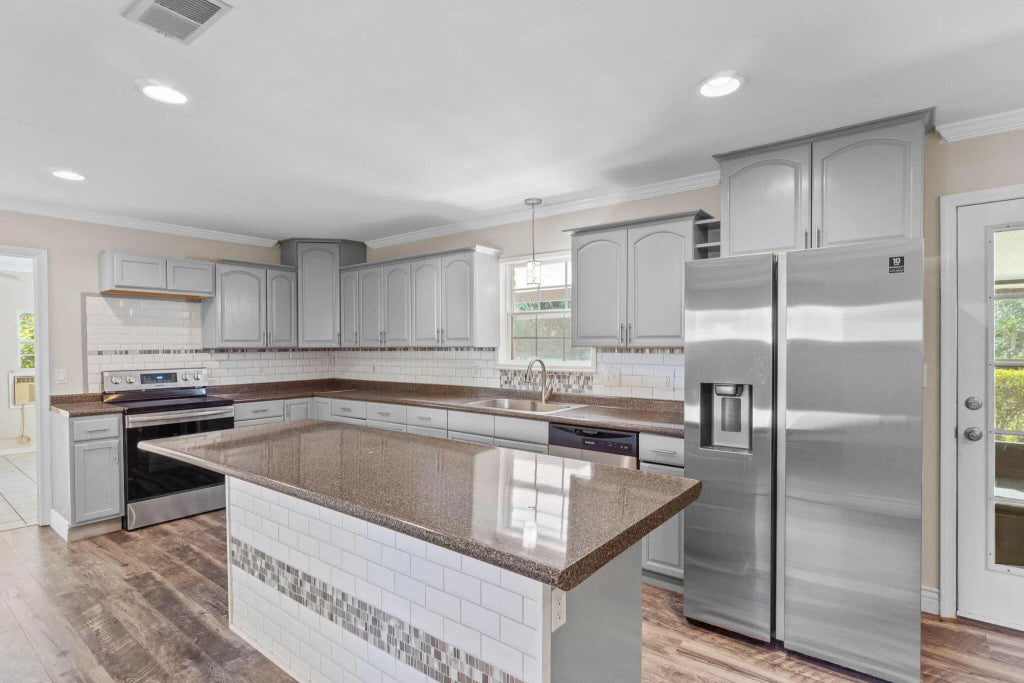 13 of 52 - 20 Hickory Avenue, Shalimar, FL