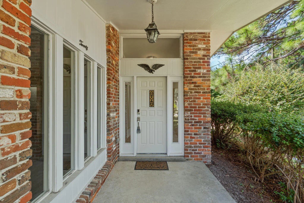 2 of 52 - 20 Hickory Avenue, Shalimar, FL