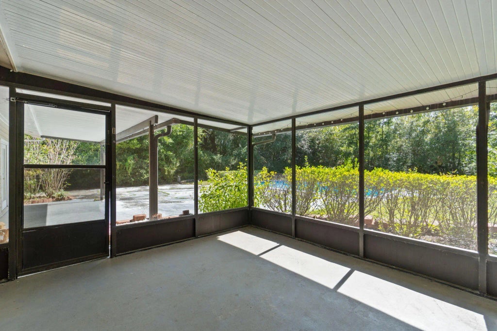 33 of 52 - 20 Hickory Avenue, Shalimar, FL