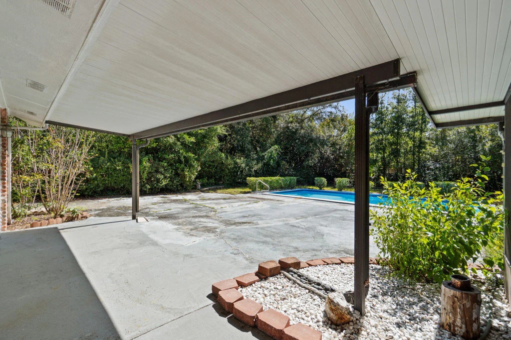 34 of 52 - 20 Hickory Avenue, Shalimar, FL