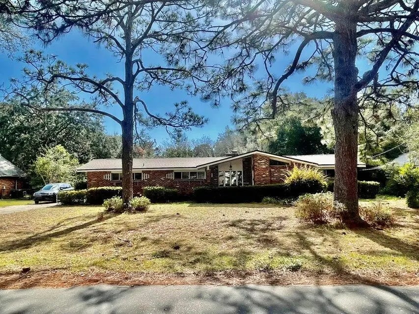 50 of 52 - 20 Hickory Avenue, Shalimar, FL