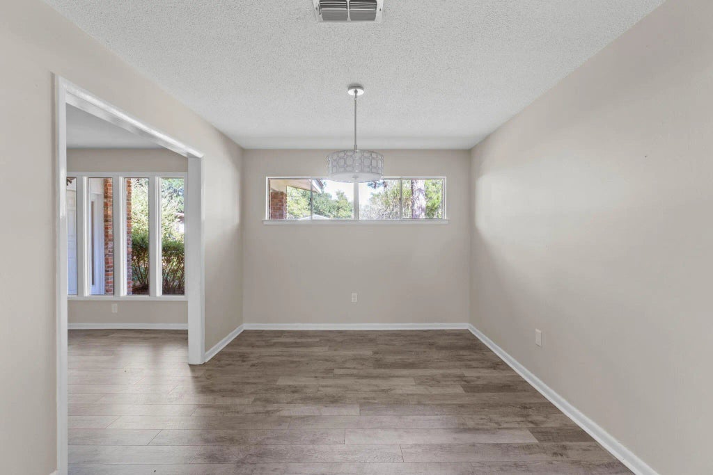 8 of 52 - 20 Hickory Avenue, Shalimar, FL