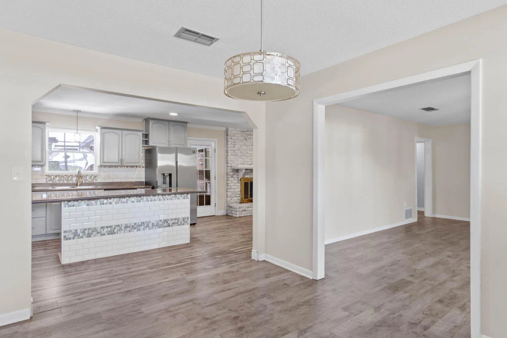 9 of 52 - 20 Hickory Avenue, Shalimar, FL